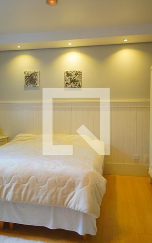 Casa à venda com 348m², 3 quartos e 5 vagasSuíte 1