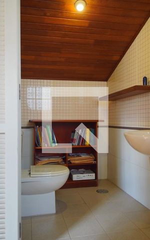 Casa à venda com 348m², 3 quartos e 5 vagasBanheiro da Suíte 3