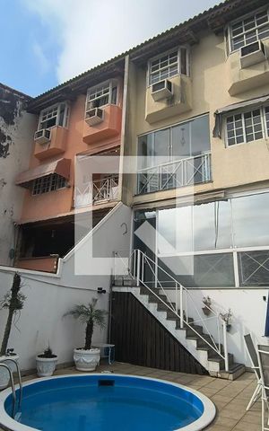 Casa à venda com 198m², 3 quartos e 1 vagaFachada