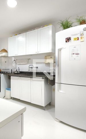 Casa à venda com 198m², 3 quartos e 1 vagaCozinha - Armários