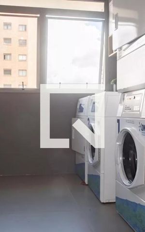 Studio à venda com 28m², 1 quarto e sem vaga Studio à venda com 28m², 1 quarto e sem vagaÁrea comum - Lavanderia