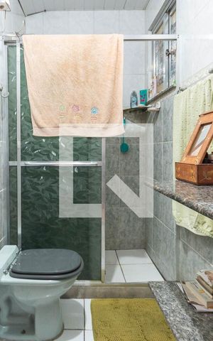 Casa à venda com 115m², 3 quartos e 1 vagaBanheiro Suíte 2