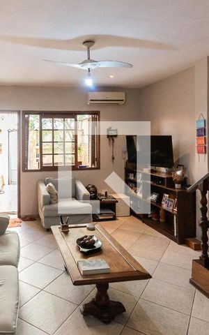 Casa à venda com 115m², 3 quartos e 1 vagaSala