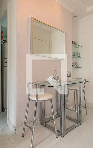 Apartamento à venda com 40m², 1 quarto e 1 vaga Apartamento à venda com 40m², 1 quarto e 1 vagaSala
