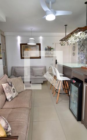 Apartamento à venda com 66m², 2 quartos e 1 vagaSala