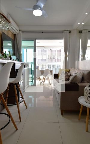 Apartamento à venda com 66m², 2 quartos e 1 vagaSala