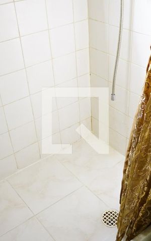Apartamento à venda com 70m², 3 quartos e 6 vagasBanheiro Social