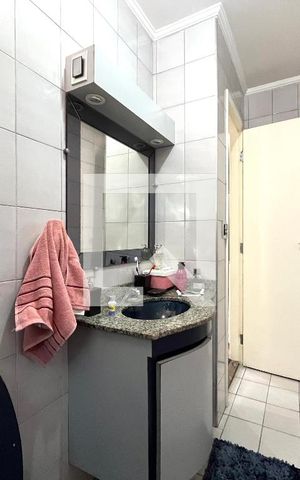 Casa para alugar com 142m², 4 quartos e 2 vagas Casa para alugar com 142m², 4 quartos e 2 vagasBanheiro Corredor