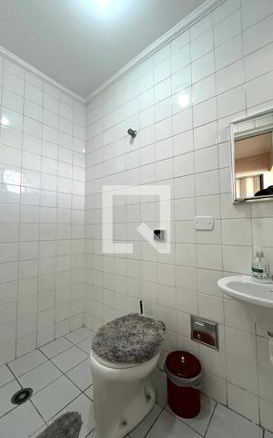 Casa para alugar com 142m², 4 quartos e 2 vagas Casa para alugar com 142m², 4 quartos e 2 vagasBanheiro de serviço