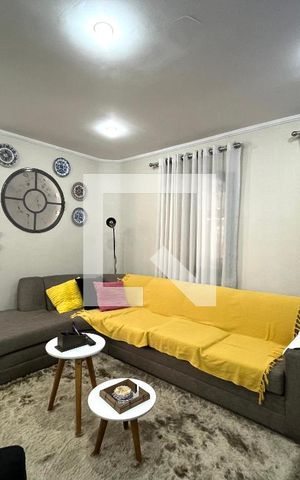 Casa para alugar com 142m², 4 quartos e 2 vagas Casa para alugar com 142m², 4 quartos e 2 vagasSala