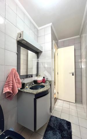Casa para alugar com 142m², 4 quartos e 2 vagas Casa para alugar com 142m², 4 quartos e 2 vagasBanheiro Corredor