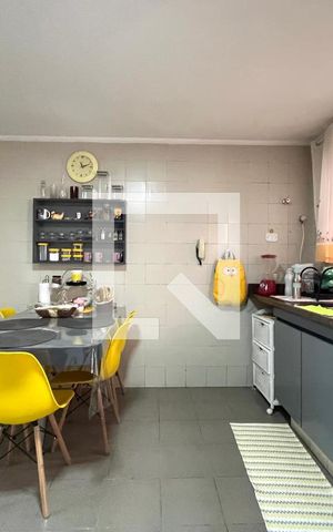 Casa para alugar com 142m², 4 quartos e 2 vagas Casa para alugar com 142m², 4 quartos e 2 vagasCozinha