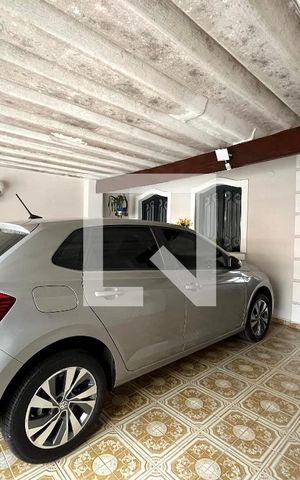 Casa para alugar com 142m², 4 quartos e 2 vagas Casa para alugar com 142m², 4 quartos e 2 vagasGaragem