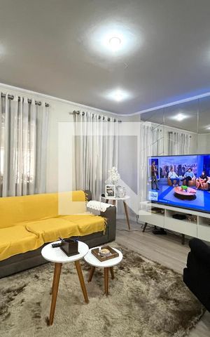 Casa para alugar com 142m², 4 quartos e 2 vagas Casa para alugar com 142m², 4 quartos e 2 vagasSala