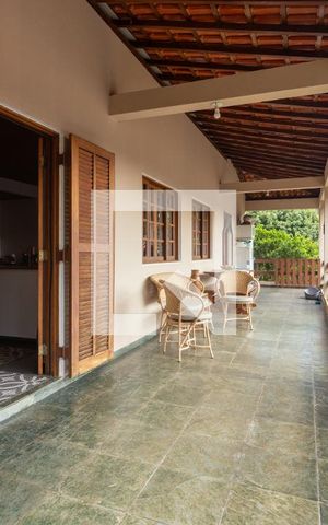 Casa para alugar com 300m², 4 quartos e 6 vagas Casa para alugar com 300m², 4 quartos e 6 vagasVaranda da Sala