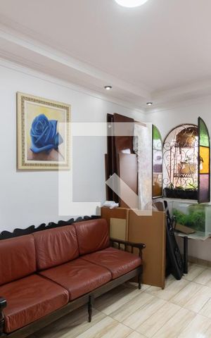 Casa à venda com 175m², 3 quartos e 2 vagas Casa à venda com 175m², 3 quartos e 2 vagasSala