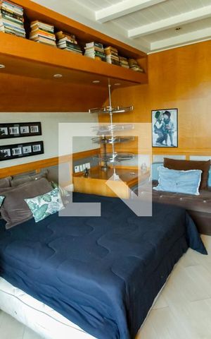 Casa à venda com 800m², 3 quartos e 6 vagas Casa à venda com 800m², 3 quartos e 6 vagasSuíte 3