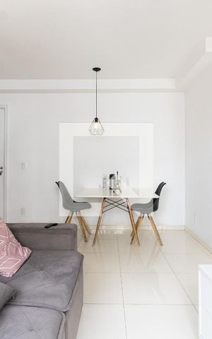Apartamento à venda com 45m², 2 quartos e 1 vaga Apartamento à venda com 45m², 2 quartos e 1 vagaSala