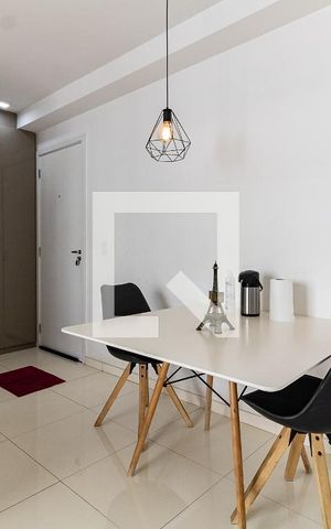 Apartamento à venda com 45m², 2 quartos e 1 vaga Apartamento à venda com 45m², 2 quartos e 1 vagaSala
