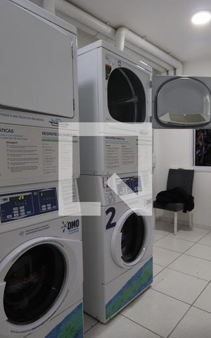 Apartamento para alugar com 38m², 2 quartos e sem vagaÁrea comum - Lavanderia coletiva