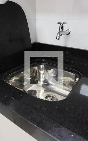 Apartamento para alugar com 38m², 2 quartos e sem vagaCozinha - detalhe tanque