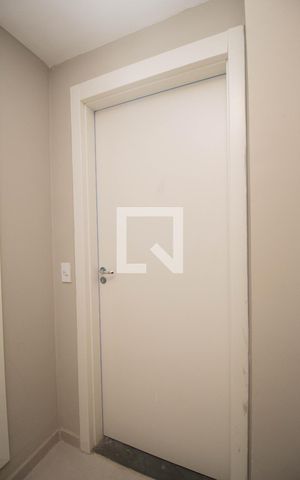 Apartamento à venda com 40m², 2 quartos e sem vaga Apartamento à venda com 40m², 2 quartos e sem vagaHall de Entrada
