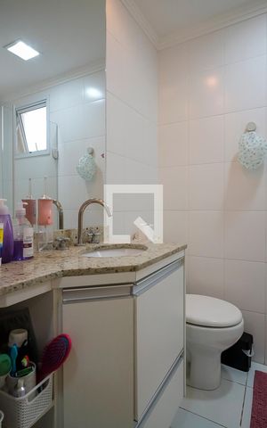 Apartamento à venda com 85m², 3 quartos e 2 vagasBanheiro da suíte