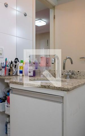 Apartamento à venda com 85m², 3 quartos e 2 vagasBanheiro da suíte