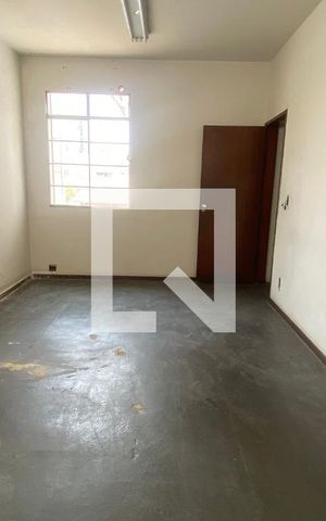 Casa para alugar com 500m², 8 quartos e 2 vagasQuarto 5