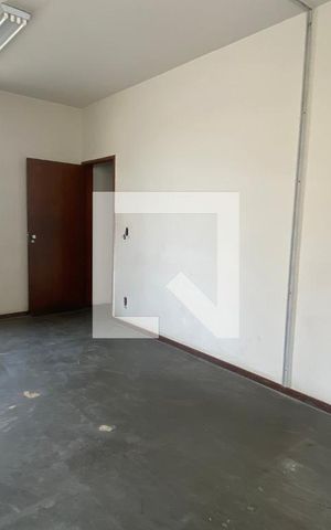 Casa para alugar com 500m², 8 quartos e 2 vagasQuarto 5