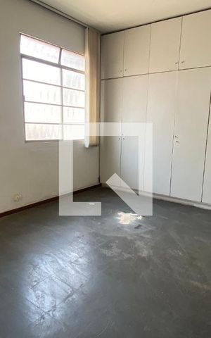 Casa para alugar com 500m², 8 quartos e 2 vagasQuarto 4