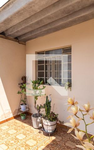Casa à venda com 152m², 3 quartos e 2 vagasVaranda