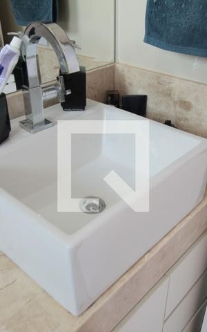 Apartamento para alugar com 83m², 3 quartos e 2 vagasBanheiro da Suite