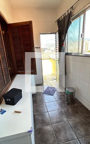 Casa à venda com 317m², 3 quartos e 3 vagasÁrea de Serviço