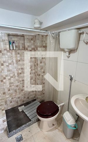 Casa à venda com 317m², 3 quartos e 3 vagasBanheir 2