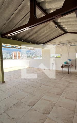 Casa à venda com 317m², 3 quartos e 3 vagasTerraço