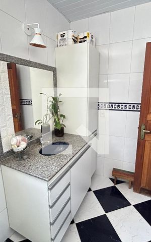 Casa à venda com 317m², 3 quartos e 3 vagasBanheiro 1