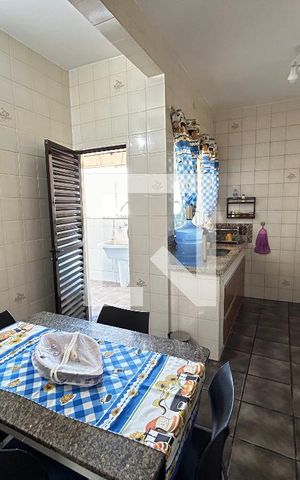 Casa à venda com 317m², 3 quartos e 3 vagasCozinha