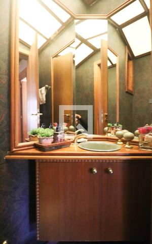Apartamento à venda com 250m², 3 quartos e 3 vagas Apartamento à venda com 250m², 3 quartos e 3 vagasSala