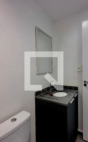 Studio para alugar com 25m², 0 quarto e sem vaga Studio para alugar com 25m², 0 quarto e sem vagaBanheiro
