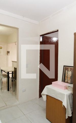 Casa à venda com 84m², 2 quartos e 3 vagasSala 2