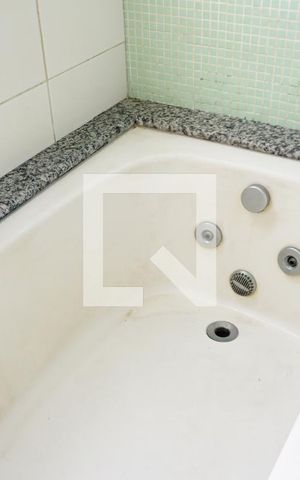 Casa de condomínio à venda com 235m², 4 quartos e 2 vagasBanheiro Suite 3