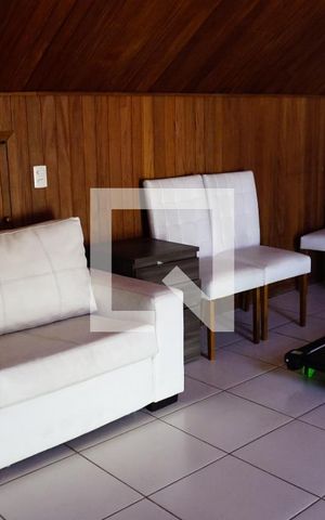 Casa de condomínio à venda com 235m², 4 quartos e 2 vagasSotao