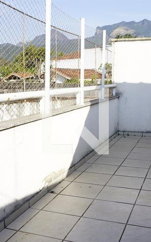 Casa de condomínio à venda com 235m², 4 quartos e 2 vagasVaranda - sótão