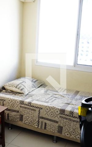 Casa de condomínio à venda com 235m², 4 quartos e 2 vagasQuarto 2 - Suite