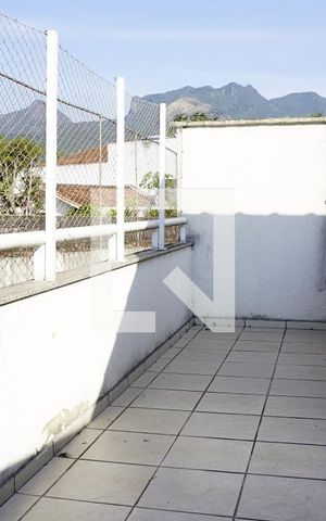 Casa de condomínio à venda com 235m², 4 quartos e 2 vagasVaranda - sótão