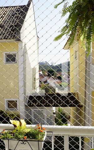 Casa de condomínio à venda com 235m², 4 quartos e 2 vagasVaranda - Sala