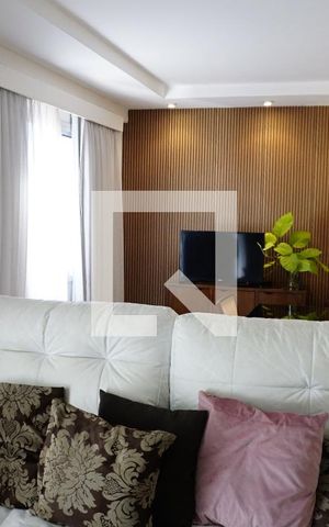 Casa de condomínio à venda com 235m², 4 quartos e 2 vagasSala
