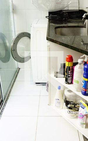 Casa de condomínio à venda com 235m², 4 quartos e 2 vagasArea de Serviço