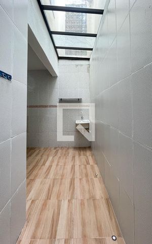 Casa à venda com 254m², 5 quartos e 2 vagas Casa à venda com 254m², 5 quartos e 2 vagasÁrea de Serviço - Casa 1